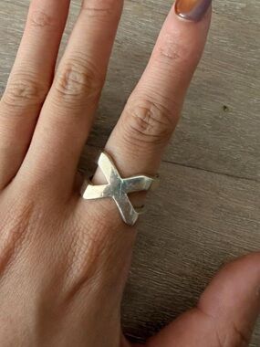 925 Sterling Silver Criss Cross X Heavy Ring, size 8.5